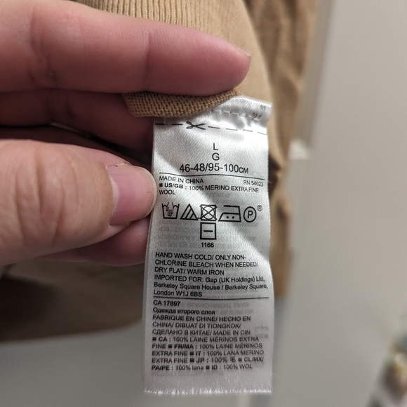 **PULLED**🎉3/$50🎉 Banana Republic Merino Wool Sweater - Picture 4 of 5